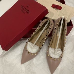 VALENTINO GARAVANI STUDDED HEELS SIZE 40